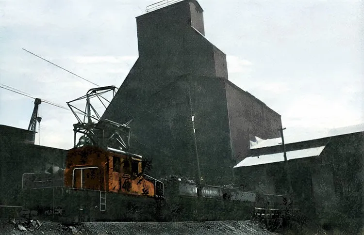 Saskatchewan ore from the south main shaft is being delivered to H.B.M. & S.